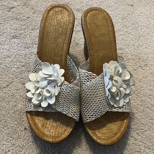 Patricia by Spring Step White wedge sandal with flower